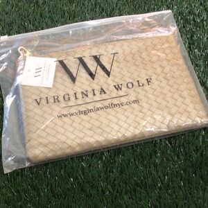 Virginia lot764 wolf Mimi woven pouch nwt